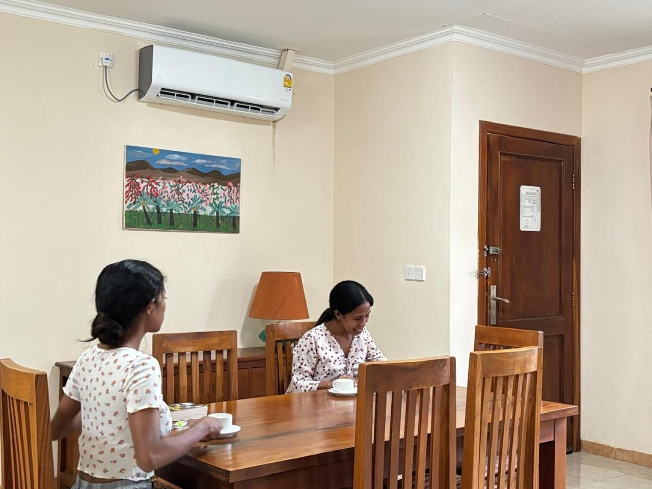 Palm Malinamoc Hotel Dili Exterior photo